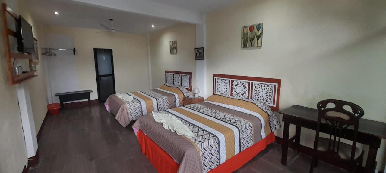 Hotel Porto Bello 산 페드로 라 라구나 외부 사진