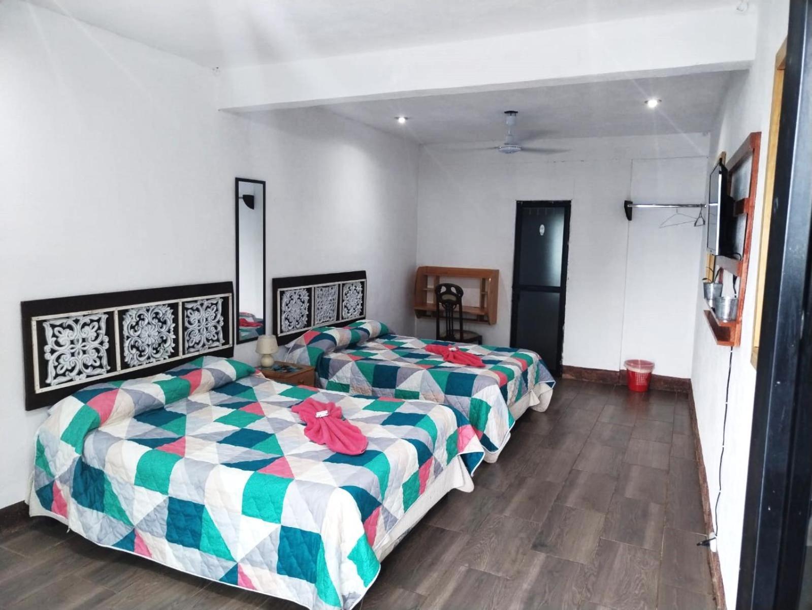 Hotel Porto Bello 산 페드로 라 라구나 외부 사진