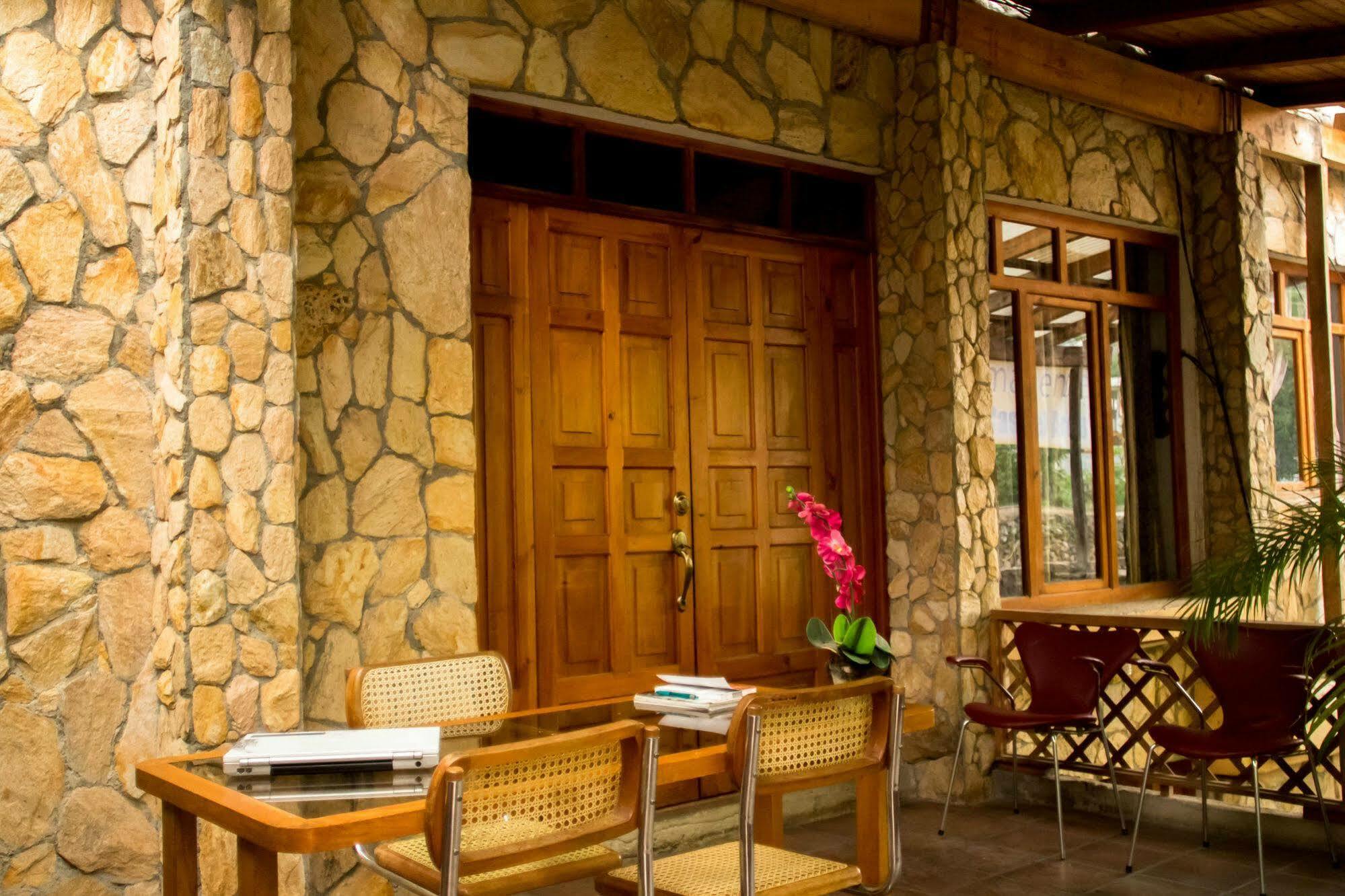 Hotel Porto Bello 산 페드로 라 라구나 외부 사진